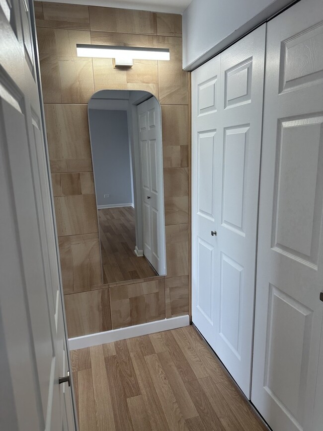 Building Photo - 1463 Mercury Dr