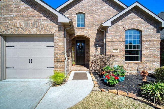 Primary Photo - 203 N Vershire Cir