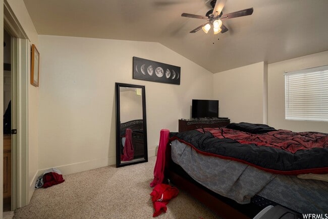 Building Photo - Spacious Vernal Townhome