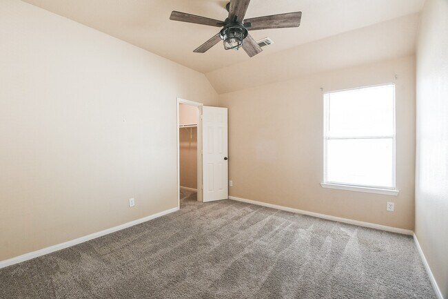 Building Photo - 5410 Linden Grove Ct