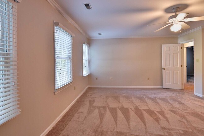 Building Photo - Beautiful Home on Quiet Cul-de-sac