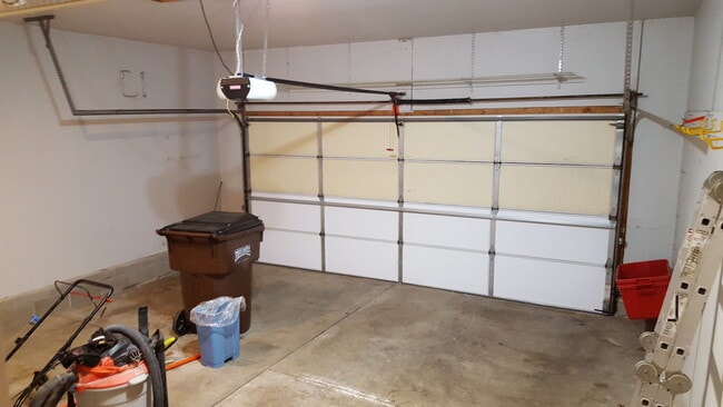 Building Photo - 6946 Seafield Ct