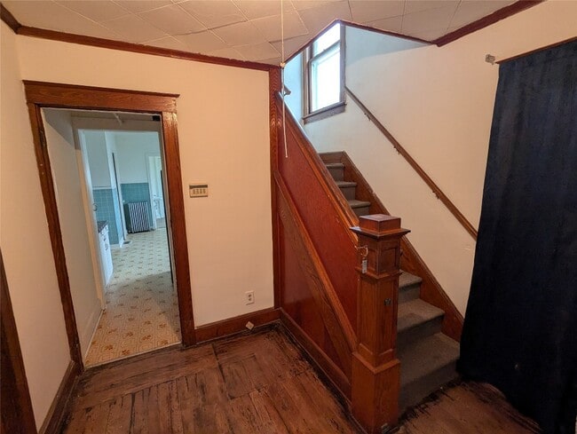 Building Photo - 107 Grant Ave