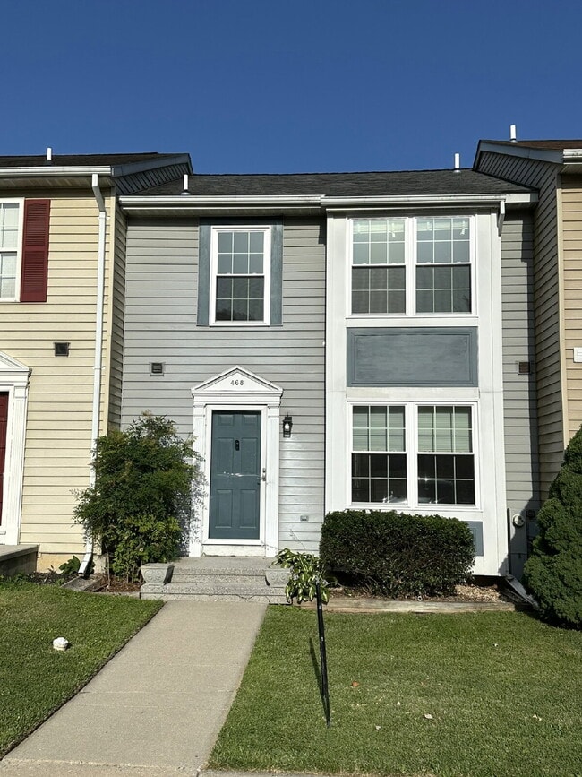 Building Photo - 3-Bedroom Townhome in Furnace Hills