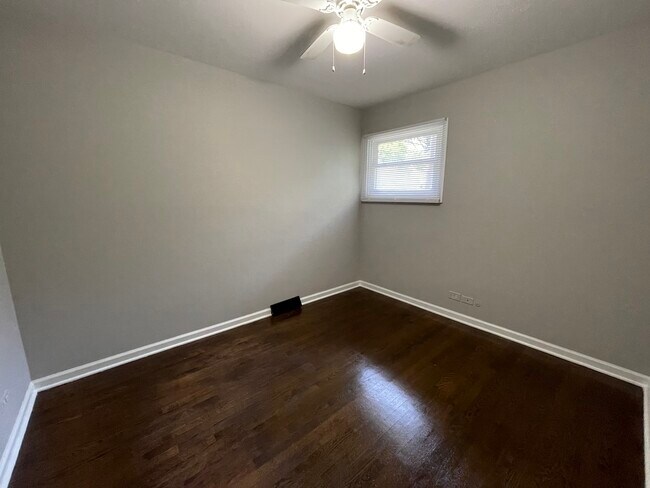 Building Photo - 16819 Forest View Dr