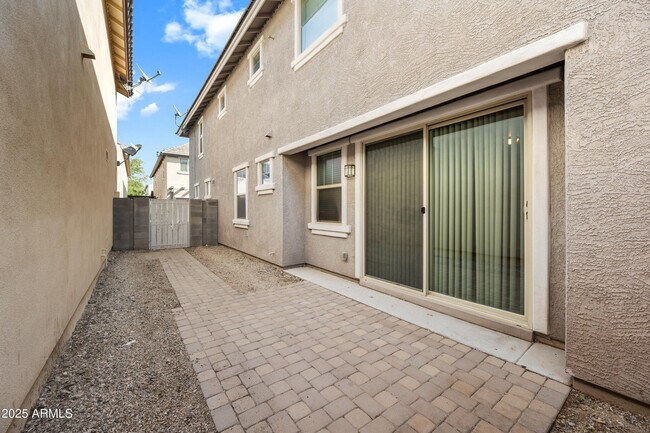 Building Photo - 2679 N Riley Rd