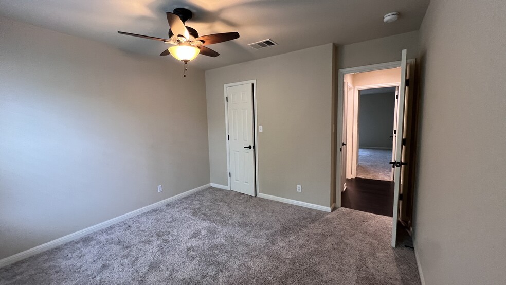 Bedroom #3 - 18439 Rogers Bend