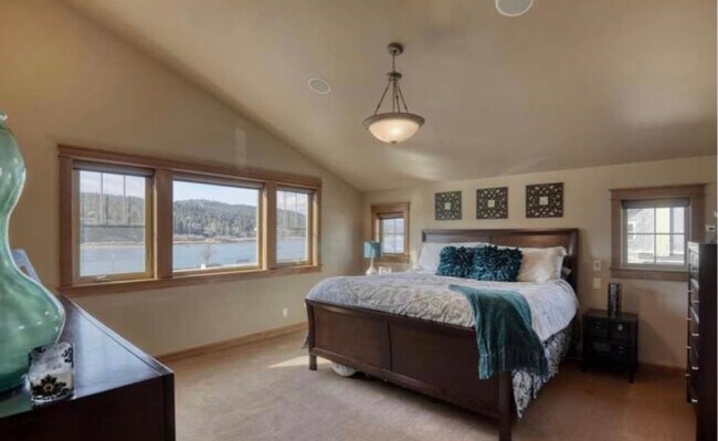 Building Photo - 4047 W Shoreview Ln