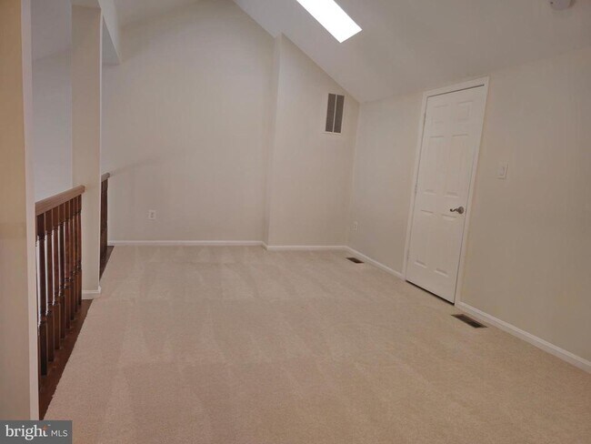 Building Photo - 6565 River Tweed Ln