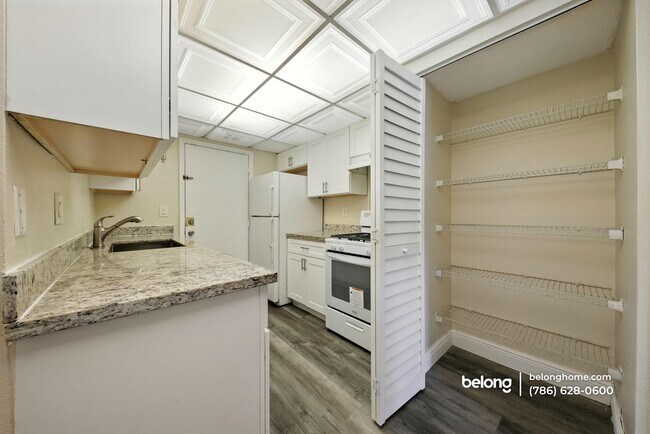 Building Photo - 17901 NW 68th Ave