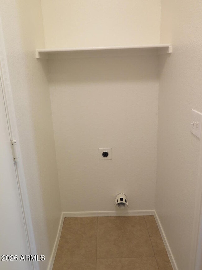 Building Photo - 3331 S Chaparral Rd