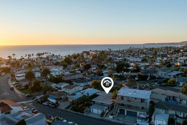 Building Photo - 256 1/2 Avenida Madrid Unit B