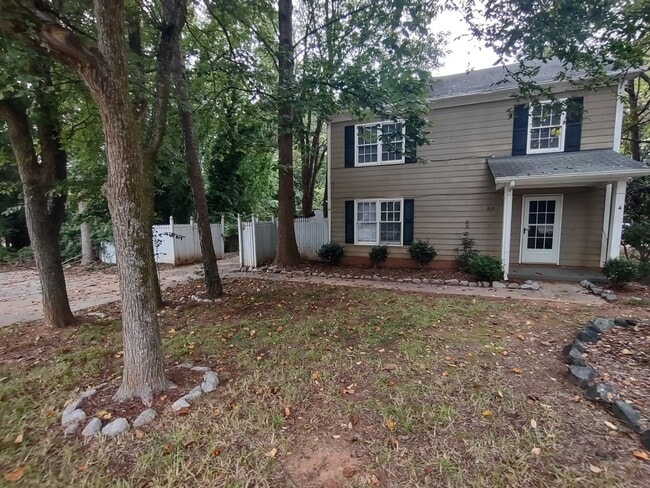 Primary Photo - Pristine Duplex Home Located in the Lincol...