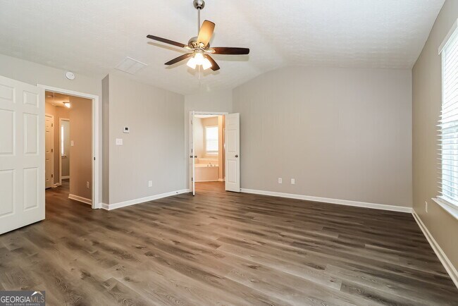 Building Photo - 266 Silver Arrow Cir