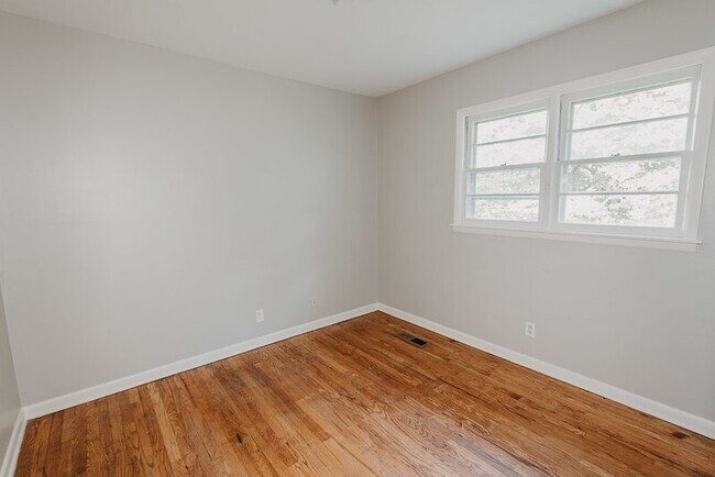 Building Photo - 4607 Beverly Kay Dr