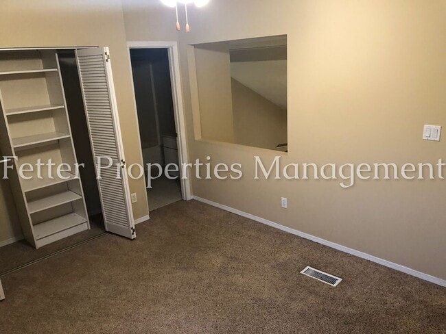 Building Photo - Eastside Evansville Condo!!!