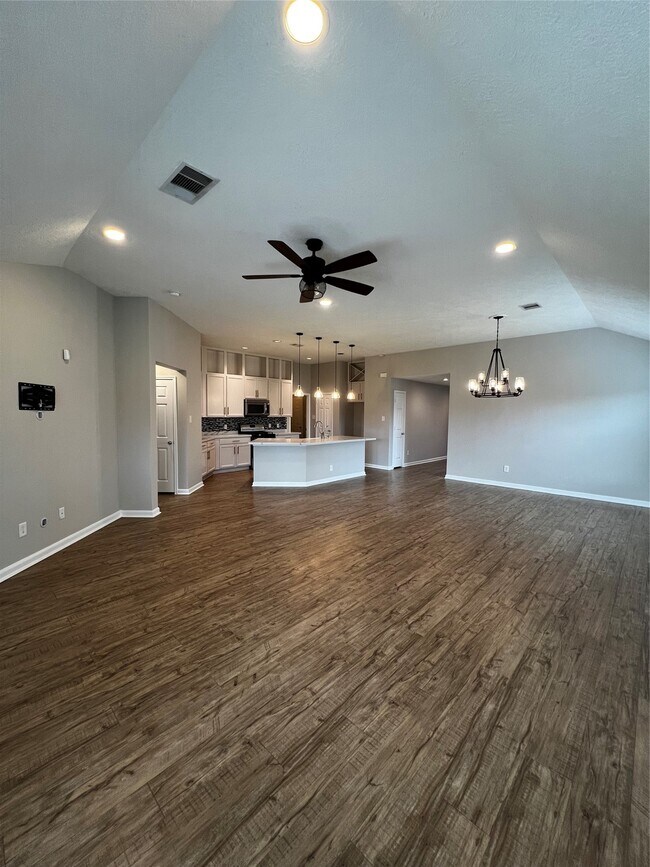 Building Photo - 6702 Path Way Ct
