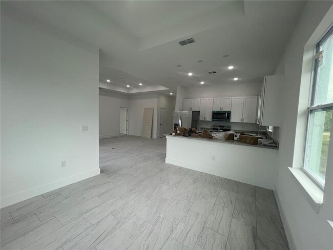 Building Photo - 187 Sesame Rd E