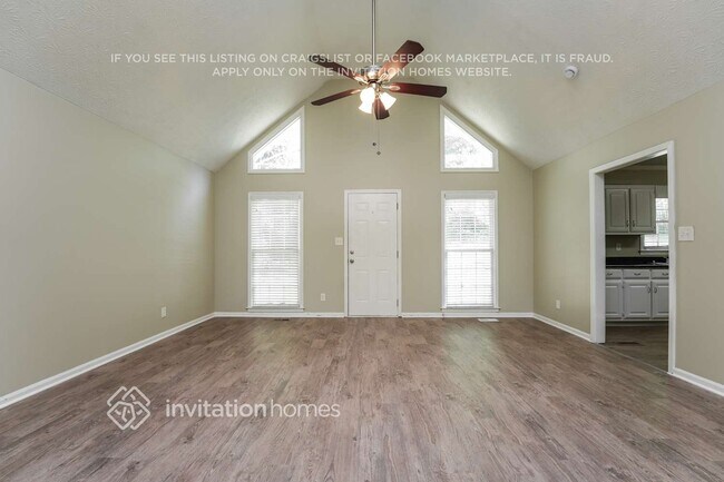 Building Photo - 1501 Sundale Dr