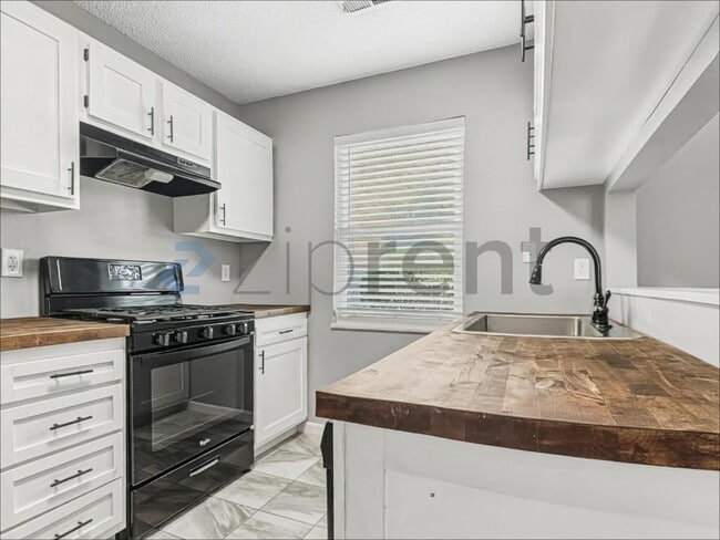 Building Photo - 6409 Beeler Rd