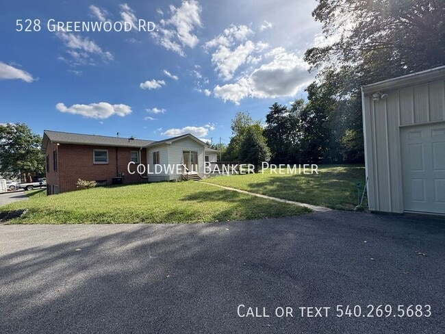 Building Photo - 528 Greenwood Rd