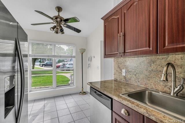 Building Photo - 745 Spring Lake Dr