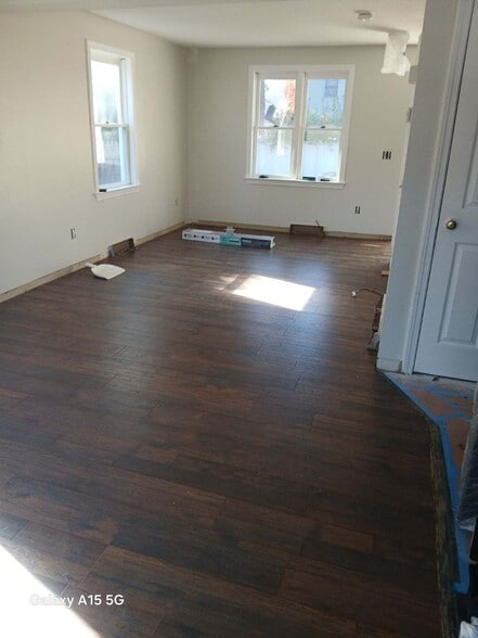 Building Photo - 44 Luden St