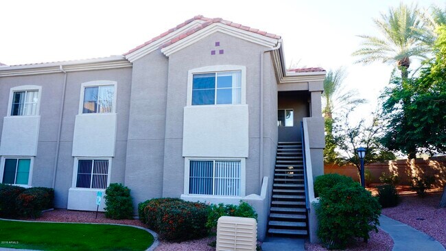 Primary Photo - 3830 E Lakewood Pkwy W
