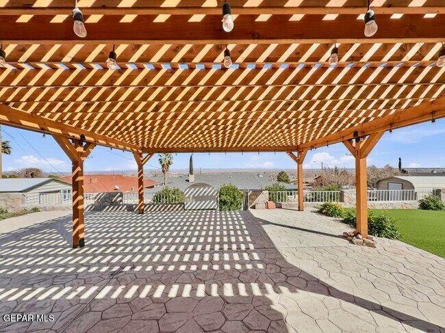 Building Photo - 9000 Rancich St