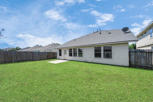 Building Photo - 6706 Hayman Dr