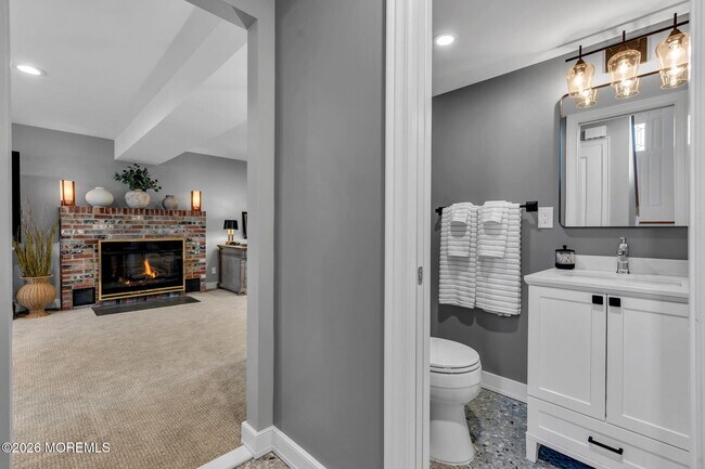 Building Photo - 2412 Homestead Ave