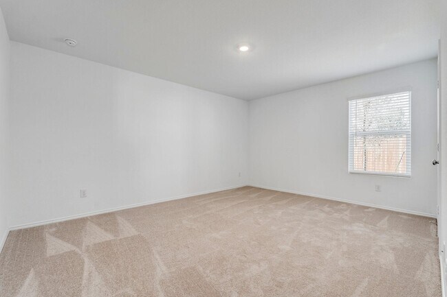 Building Photo - 9205 Grackle Pl