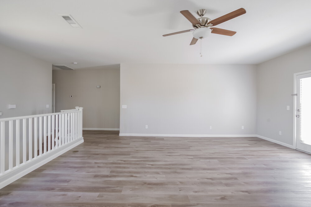 Building Photo - 13045 W Columbine Dr