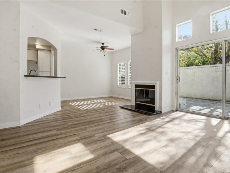 Building Photo - 356 Carrione Ct