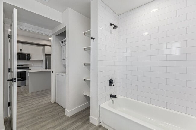 Building Photo - 1435 E Taylor St