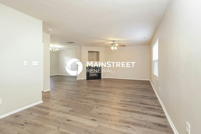 Building Photo - 4 Bedroom Pet-Friendly Home in Kernersville, NC with Main Street Renewal
