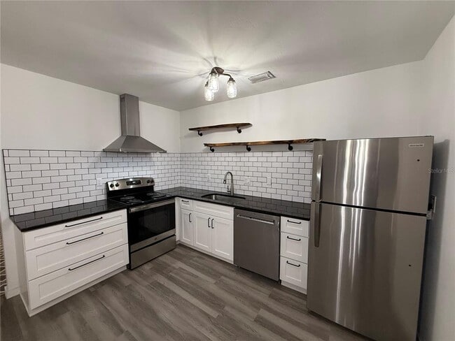 Building Photo - 5995 59th Way N