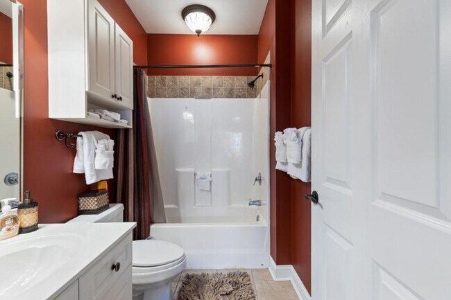 Building Photo - 4869 Magnolia Pointe Ln