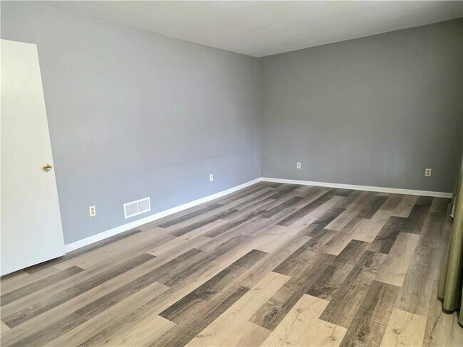 Building Photo - 6593 Katie Ln