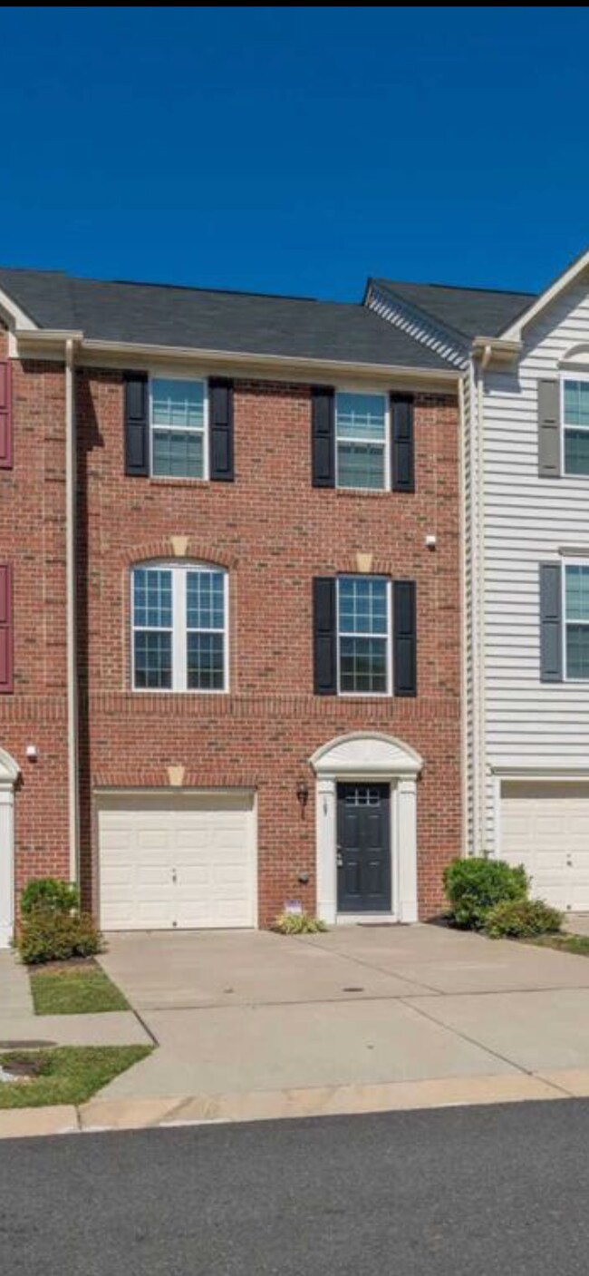 Primary Photo - 107 Bancroft Dr