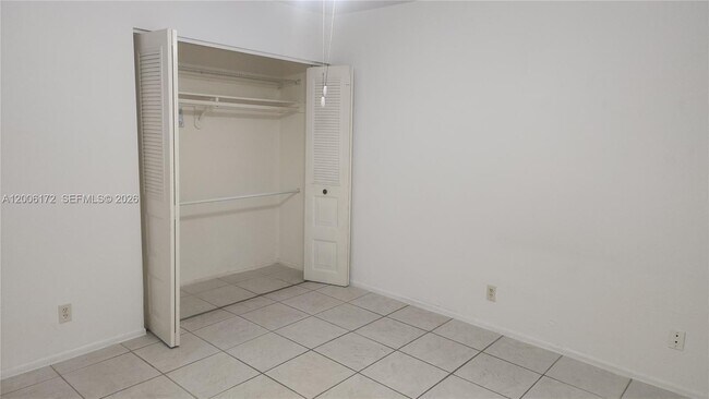 Building Photo - 13707 Kendale Lakes Cir