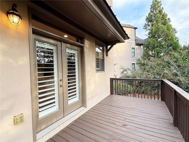 Building Photo - 3641 Ridge Towne Dr