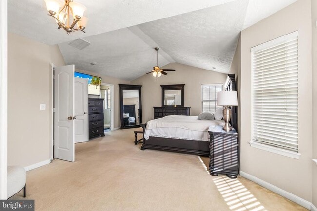 Building Photo - 8920 Flour Ct