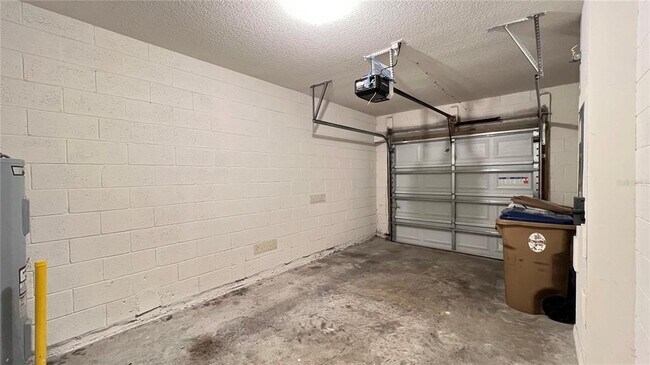 Building Photo - 9017 Alba Ln