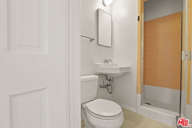 Building Photo - 1373 Beckwith Ave