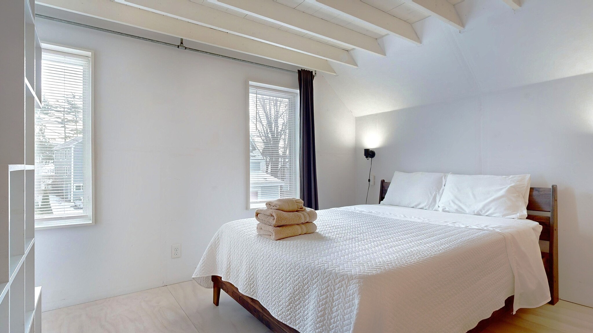 Building Photo - 42 Evergreen Ave