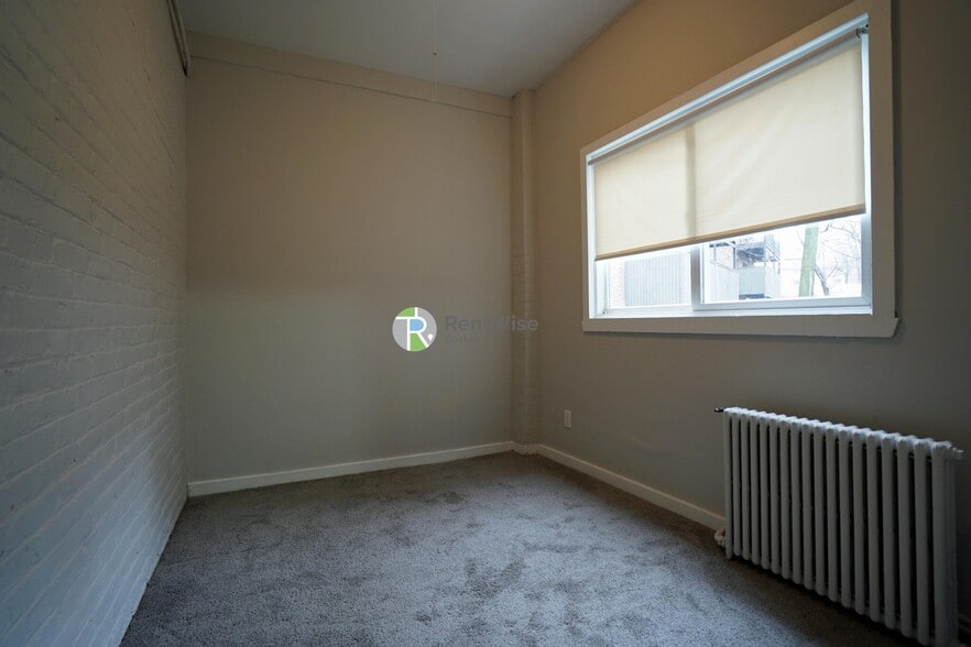 Building Photo - 10 Allston St