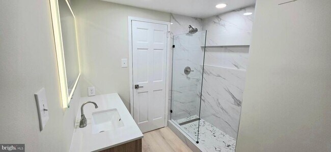 Building Photo - 3705 S George Mason Dr