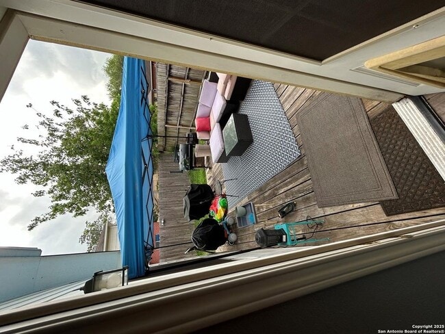 Building Photo - 4210 Field Meadow Dr