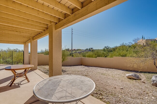 Building Photo - 5631 N Paseo Otono
